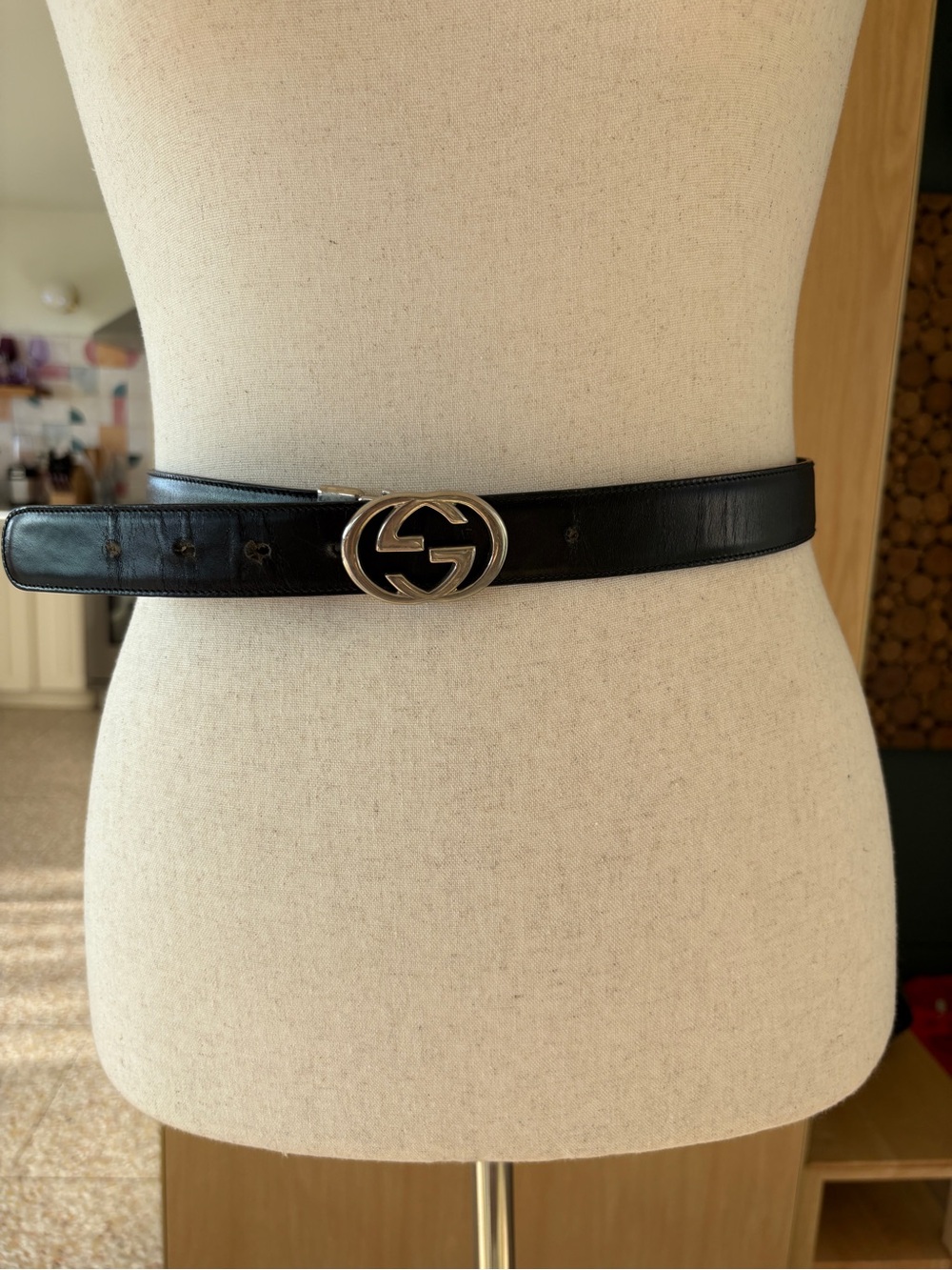 Gucci Black Leather Belt with Silver Double-G Buckle